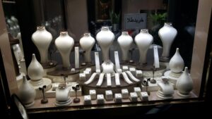 ویترین با ابعاد کوچک