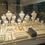 جدیدترین ویترین و ماکن طلا فرشی